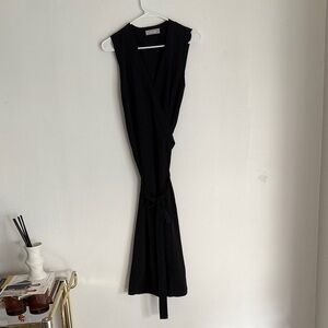 Everlane Black Sleeveless Midi Wrap Dress with Tie